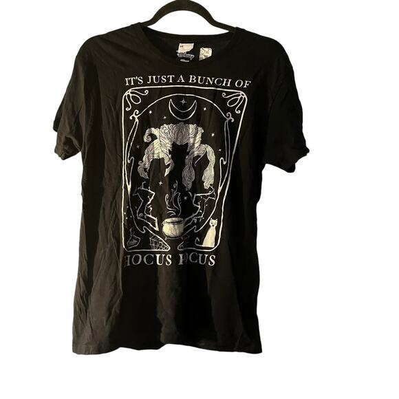 Hocus Pocus Graphic T-Shirt L Disney Halloween Witches Trick or Treat Salem - Picture 1 of 7